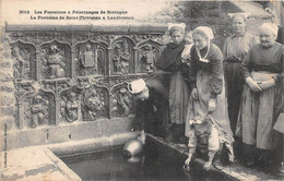 FINISTERE  29  LANDIVISIAU - LA FONTAINE DE SAINT THIVISIAU - "LES FONTAINES A PELERINAGES DE BRETAGNE" - Landivisiau