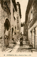 Lucéram * La Rue De La Tour * Ruelle * Le Facteur Ptt Poste - Lucéram