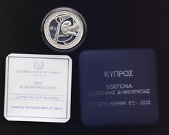 CYPRUS 2010 50 YEARS CYPRUS REPUBLIC COMMEMΟΡΑΤΙVΕ SILVER COIN IN  BANK CASE/CERTIFICATE - Cyprus
