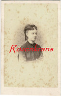 Oude Foto CDV Karton Cabinet Portrait Carte De Visite Photographe Demee Paris Femme Girl Fille Old Photo 19e 19de Eeuw - Non Classés