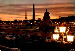 Paris Crepuscule Sur La Place De La Concorde 1971  CPM Ou CPSM - Squares