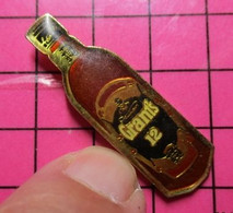 1017 Pin's Pins / Beau Et Rare / THEME : BOISSONS / BOUTEILLE DE WHISKY GRANT'S 12 ANS - Boissons