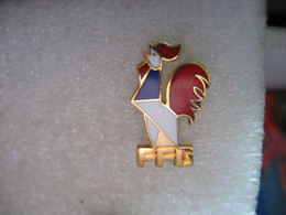 Pin's De La FFG, Fédération Francaise De Gymnastique - Gymnastique