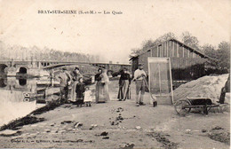 Cpa Bray Sur Seine, Les Quais. - Bray Sur Seine