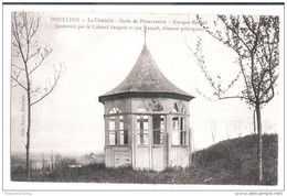 CPA 80 DOULLENS (Somme) - La Citadelle - Ecole De Préservation. Kiosque Raspail UNUSED - Doullens