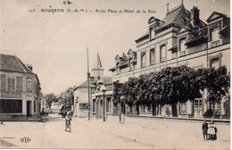 Cpa Bourron, Petite Place Et Hotel De La Paix. Seine Et Marne. - Andere & Zonder Classificatie