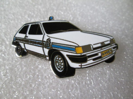 PIN'S    FORD  FIESTA    GENDARMERIE    LUXEMBOURG  Email Grand Feu  DEHA - Ford