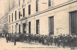 CPA 75 PARIS XIe ECOLE DES GARCONS RUE GODEFROY CAVAIGNAC - Arrondissement: 11