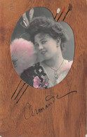 Thème. Carte A Système Avec Photo A Insérer .Carte En Bois Avec Femme Et Palette De Peintre      (voir Scan) - Met Mechanische Systemen