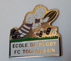 QQ30 Pin's école Rugby Toulousain Toulouse Haute-Garonne Achat Immédiat - Rugby