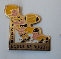 QQ54 Pin's école Rugby FCASR Quelle Ville ?? Achat Immédiat - Rugby