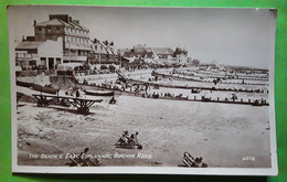 The Beach East Esplanade BOGNOR REGIS Sussex , GB, Animée  Brouette , TB - Bognor Regis