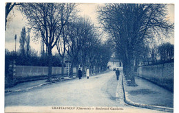 CHATEAUNEUF --1931--- Boulevard Gambetta  ( Petite Animation ) --timbre.....cachet    Daguin CALAIS--62.........à Saisir - Chateauneuf Sur Charente