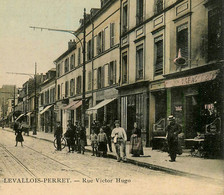 Levallois Perret * Débit De Tabac Tabacs TABAC Vins , Rue Victor Hugo - Levallois Perret