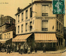 Clamart * Débit De Tabac Tabacs TABAC Café Jardins Et Bosquets , Rue De Paris à La Gare * Cpa Toilée Colorisée - Clamart