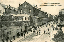 Limoges * Avenue Garibaldi * La Sortie Des Ouvriers De L'usine Ch. HAVILAND * Industrie Cheminée - Limoges