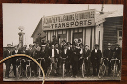 CPA Ak 1910's Achat Vente Camions Automobiles Vélos Pompe à Essence Transports Carte Photo Animée - Tiendas