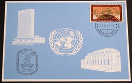 UNO GENF 1977 Mi-Nr. 58 Blaue Karte - Blue Card Mit Erinnerungsstempel DÜSSELDORF - Cartas & Documentos
