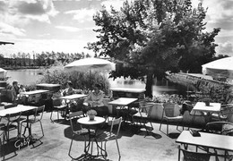 35-COMBOURG- HÔTEL DU LAC LA TERRASSE ET LE LAC - Combourg