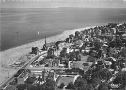 14-HOULGATE-VUE AERIENNNE GENERALE SUR LA PLAGE ET LE TEMPLE PROTESTANT - Houlgate