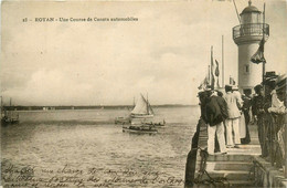 Royan * Une Course De Canots Automobiles * La Jetée Et Le Phare * Lighthouse - Royan