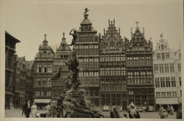 Anvers - Antwerpen / Carte Photo - Fotokaart  / Brabo En Gevels Groote Markt (Geen Adrslijnen) 19?? - Antwerpen
