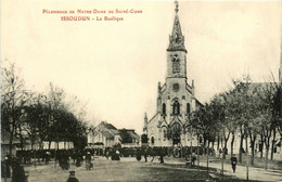 Issoudun * La Place Et La Basilique * Sortie De La Messe - Issoudun