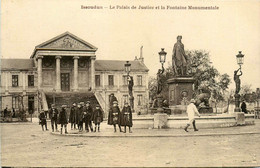 Issoudun * Le Palais De Justice Et La Fontaine Monumentale - Issoudun