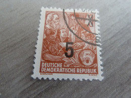 Deutsche Demokratische Republik - Famille - Val 8 - Marron Clair - Surchargé 5 - Oblitéré - Année 1954 - - Gebraucht