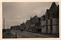 Amboise * Route Et Vue Sur Le Quai * Villa - Amboise