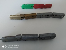 Lot De Trains Très Miniatures En Plastique Années 60. - Toy Memorabilia