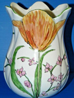 JOLI VASE FORME FLEUR En PORCELAINE De LIMOGES Décor Tulipe Et Fleurettes Main Collection Déco Vitrine - Limoges (FRA)