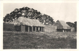 CPSM Dahomey Les Auvents Des Portails D'accès Des Palais Des Rois Glélé Et Guézo Musée D'Abomey - Dahomey