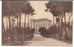 CPA 83 CAVALAIRE Le Grand Hôtel Et Ses Pins - Cavalaire-sur-Mer