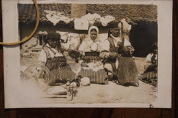 Carte Photo CPA Ak 1918 Fileuses Rouet Macédoine ? Serbie ? Macedonia Mazedonien WW1 WK1 Animée Voyagée - Fotografie