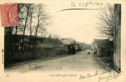Vouvray * Près Tours * Route Du Village * Train Ligne De Chemin De Fer - Vouvray