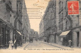 CPA 75 PARIS XVe PARIS RUE BEAUGRENELLE PRISE DE LA RUE SAINT CHARLES - Arrondissement: 15