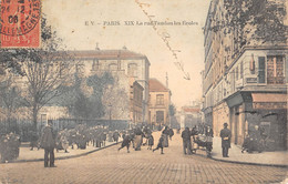 CPA 75 PARIS XIXe LA RUE TANDOU LES ECOLES - Distrito: 19