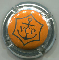 CAPSULE-CHAMPAGNE CLICQUOT PONSARDIN N°155 Orange, Contour Métal, Avec Signature - Clicquot (Veuve)
