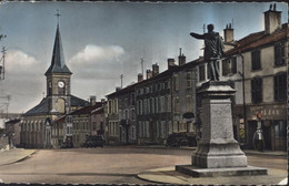 CPA CP Darney Vosges Place Masaryck Rue De La République - Darney