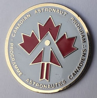 QQ472 Pin's Space Espace Fusée Programme Astronautes Canadiens Canadian Astronaut Canada Feuille érable Achat Immédiat - Space