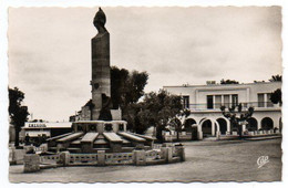 Algérie / GUELMA  -- Le Monument Aux Morts ( Joly, Statuaire ). - Guelma