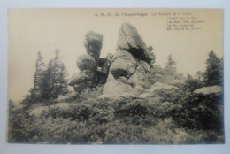 Cpa Notre Dame De L'Hermitage.Les Rochers De La Coche - Noiretable