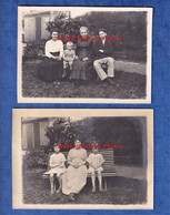 2 CPA Photo - GARGENVILLE - Beau Portrait De Famille Sur Le Banc Du Jardin De La Maison - Femme Enfant Mode Garçon Fille - Gargenville