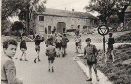 Heyd  Un  Carrefour Du Village Animée Voyagé En 1964 - Durbuy