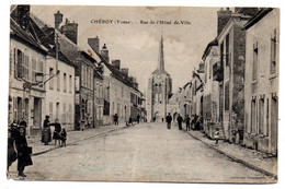 CHEROY--1915-- Rue De L' Hotel De Ville  ( Très Animée ).......................à Saisir - Cheroy