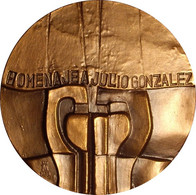 ESPAÑA. MEDALLA F.N.M.T. DEDICADA AL ESCULTOR JULIO GONZÁLEZ. 1.978. BRONCE. ESPAGNE. SPAIN MEDAL - Professionnels/De Société