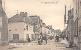 78-NEAUPHLE-LE-CHÂTEAU- LA RUE SAINT-NICOLAS - Neauphle Le Chateau