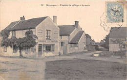 78-MAUREPAS- L'ENTREE DU VILLAGE ET LA MARE - Maurepas