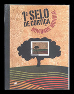 PORTUGAL - FIRST CORK STAMP 2007 OFFICIAL PRESENTATION PACK (still In Original Package). With 3 AFINSA 3655 - Nuovi